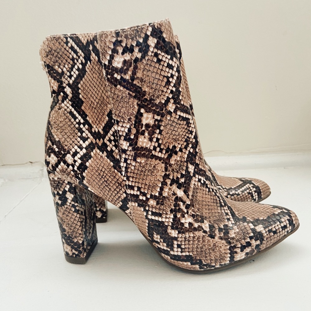 Women’s Snake Skin Booties Size 7.5